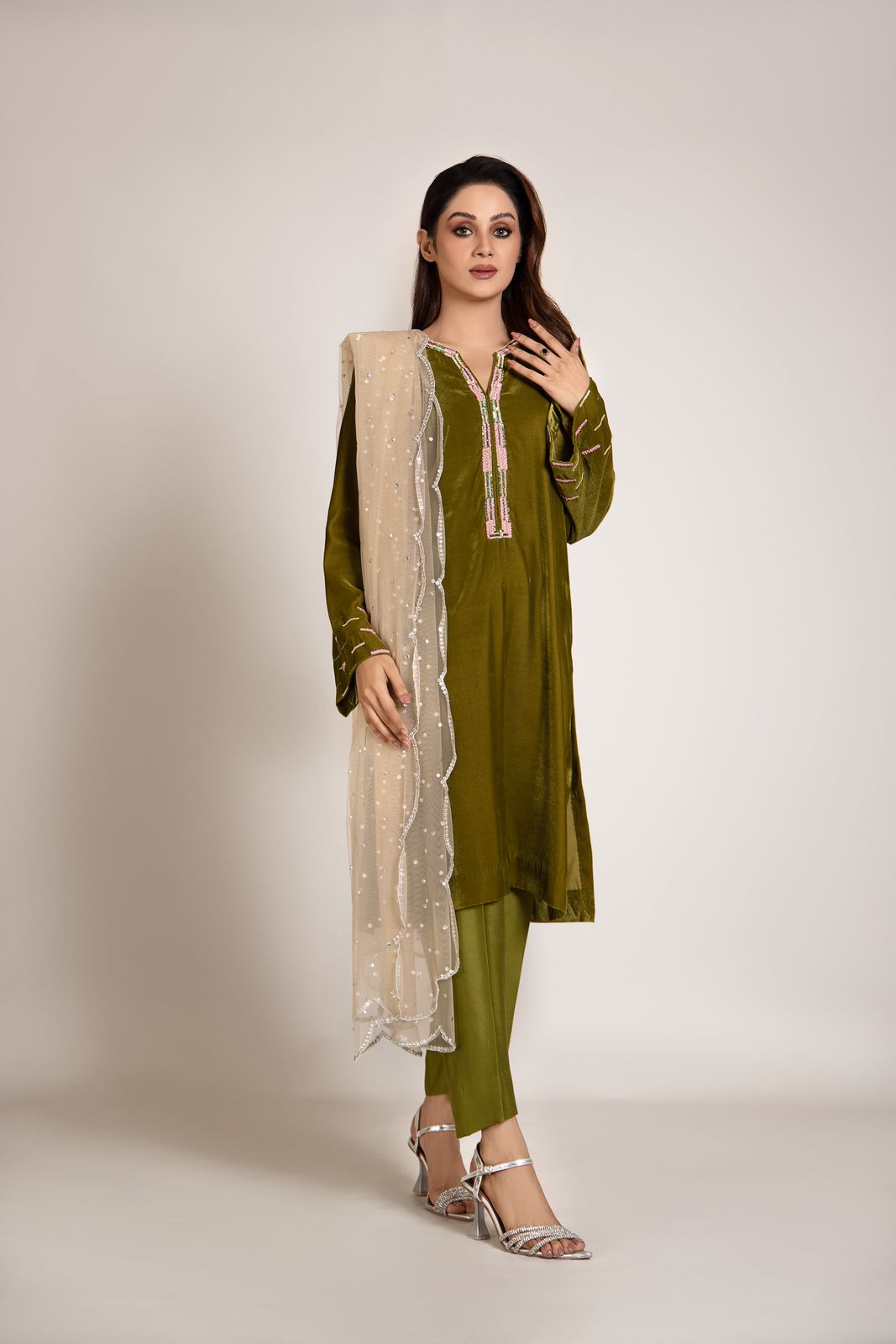 Noor Olive Green